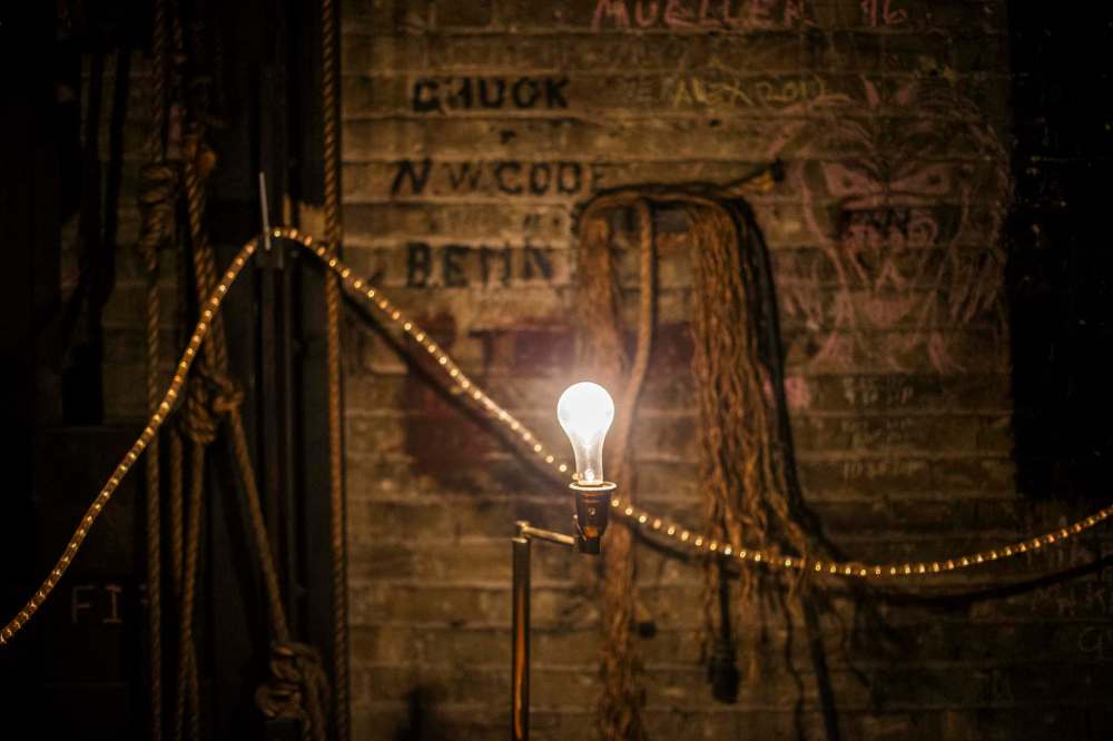 A light shines on the theatre’s fly level. (Mikaela MacKenzie / Winnipeg Free Press)