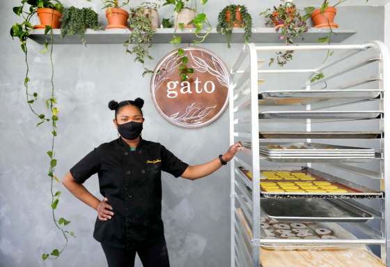 RUTH BONNEVILLE / WINNIPEG FREE PRESSThe short menu of vegan baked goods at Gâto reflects baker Laura Gurbhoo's dedication to using only sustainable ingredients and practices.