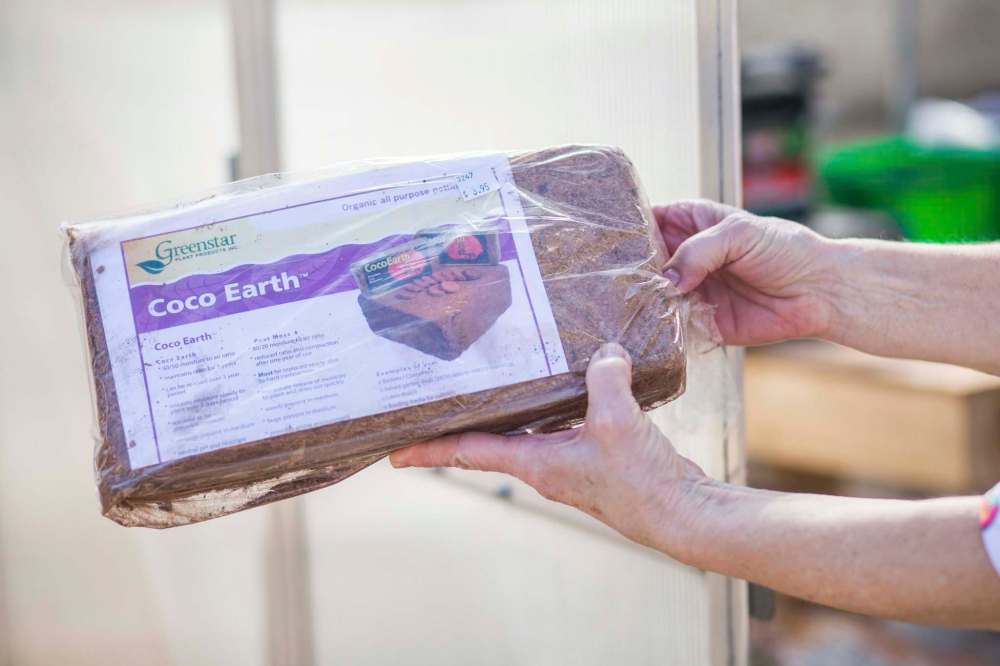 MIKAELA MACKENZIE / WINNIPEG FREE PRESS
Coconut fibre has to be transported a much greater distance, and has a carbon footprint associated with the distance travelled.
