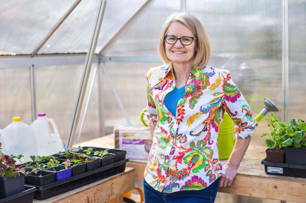 MIKAELA MACKENZIE / WINNIPEG FREE PRESS
As gardener Janet Epp preps spring seeds she finds herself contemplating a new — hopefully more sustainable — way of doing things.
