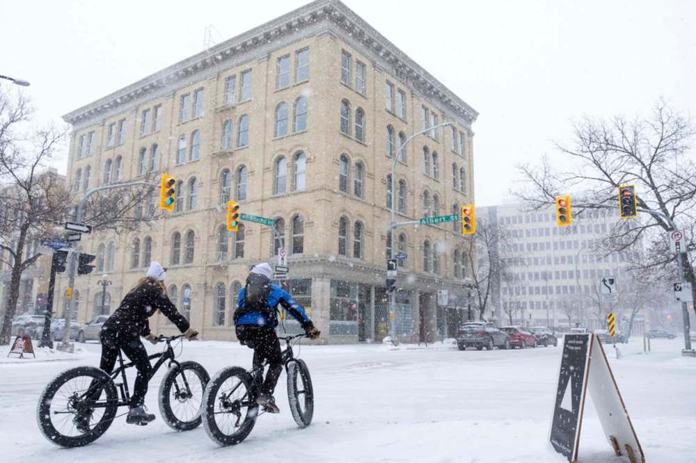 Daniel Crump / Winnipeg Free Press Files
Bike Winnipeg has submitted a lengthy criticism of a draft municipal planning document, OurWinnipeg 2045, asking the city to keep its climate change targets in step with the rest of the world.
