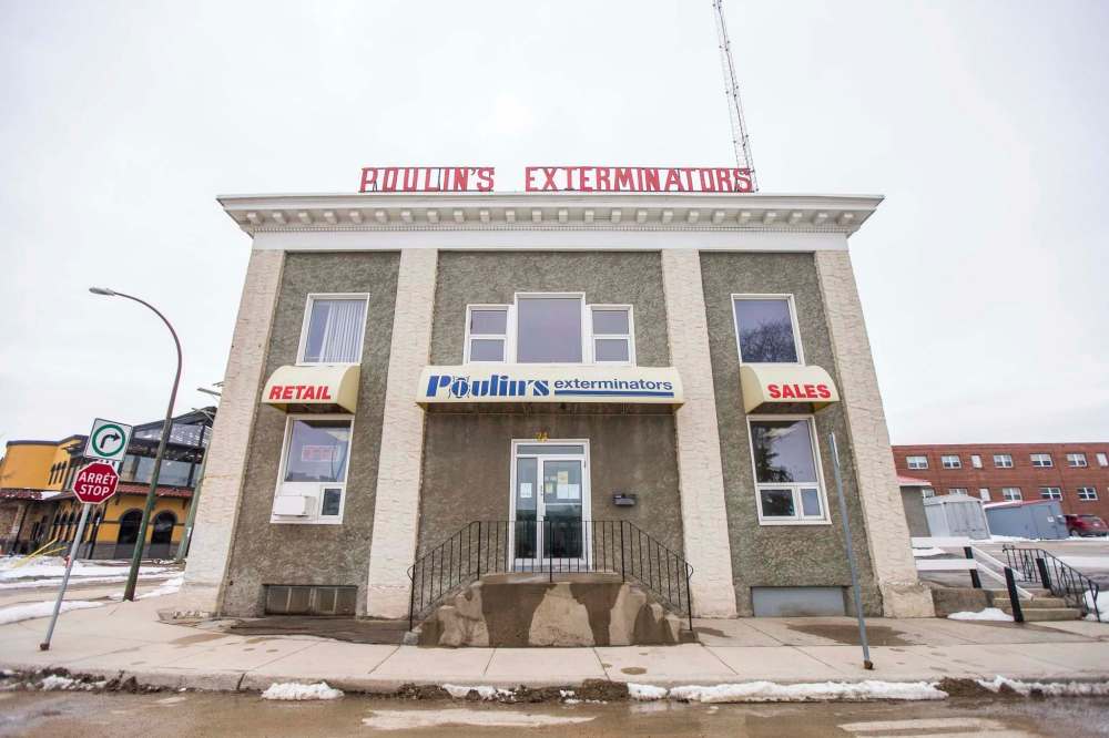 Poulin’s Pest Control, at the foot of the Norwood Bridge. (Mikaela MacKenzie / Winnipeg Free Press)
