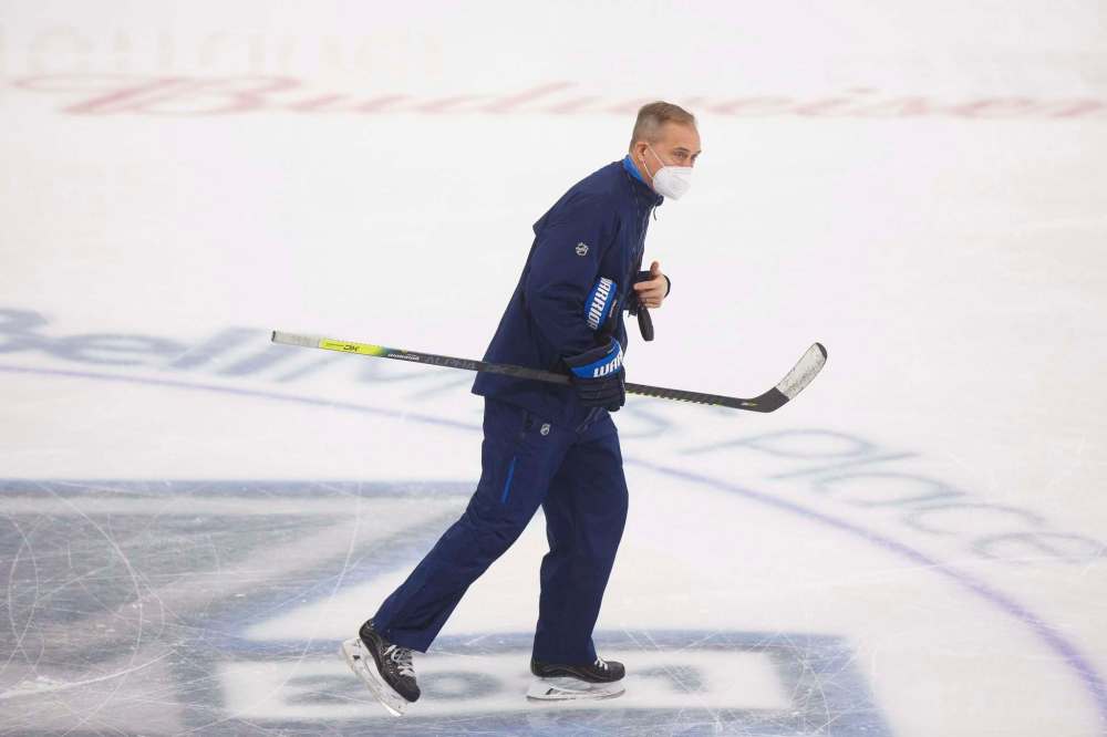 MIKE DEAL / WINNIPEG FREE PRESS
Paul Maurice should be feeling plenty of pressure as a once-promising season has taken a dramatic nose-dive.