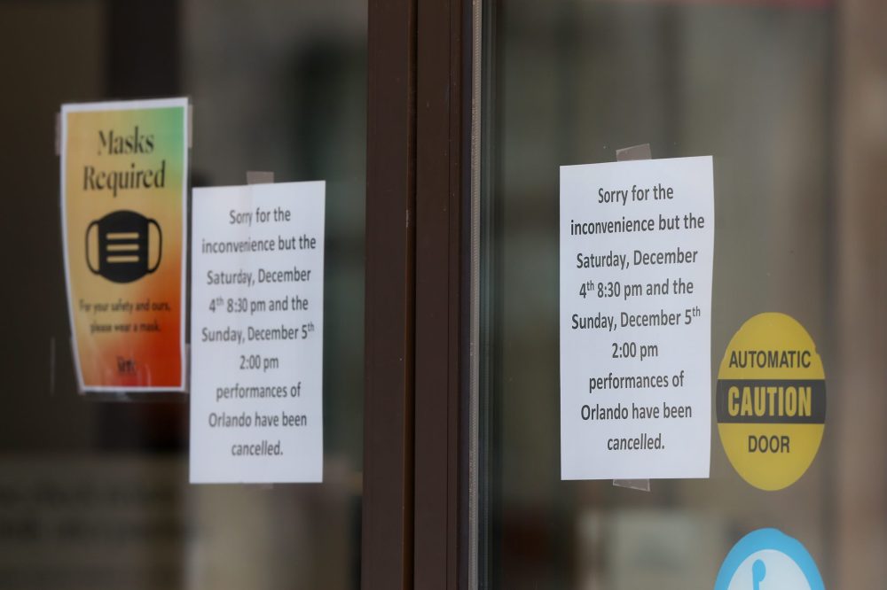 Signs on the doors of Royal Manitoba Theatre Centre let patrons know its Orlando has been cancelled on Sunday. (SHANNON VANRAES / WINNIPEG FREE PRESS)