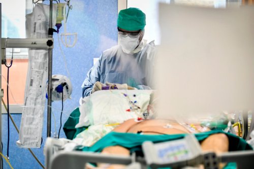 In some jurisdictions, in the event of a shortage of ventilators, a patient could be taken off a machine, which is then used for someone with a better chance of recovery. (Claudio Furlan / LaPresse files)