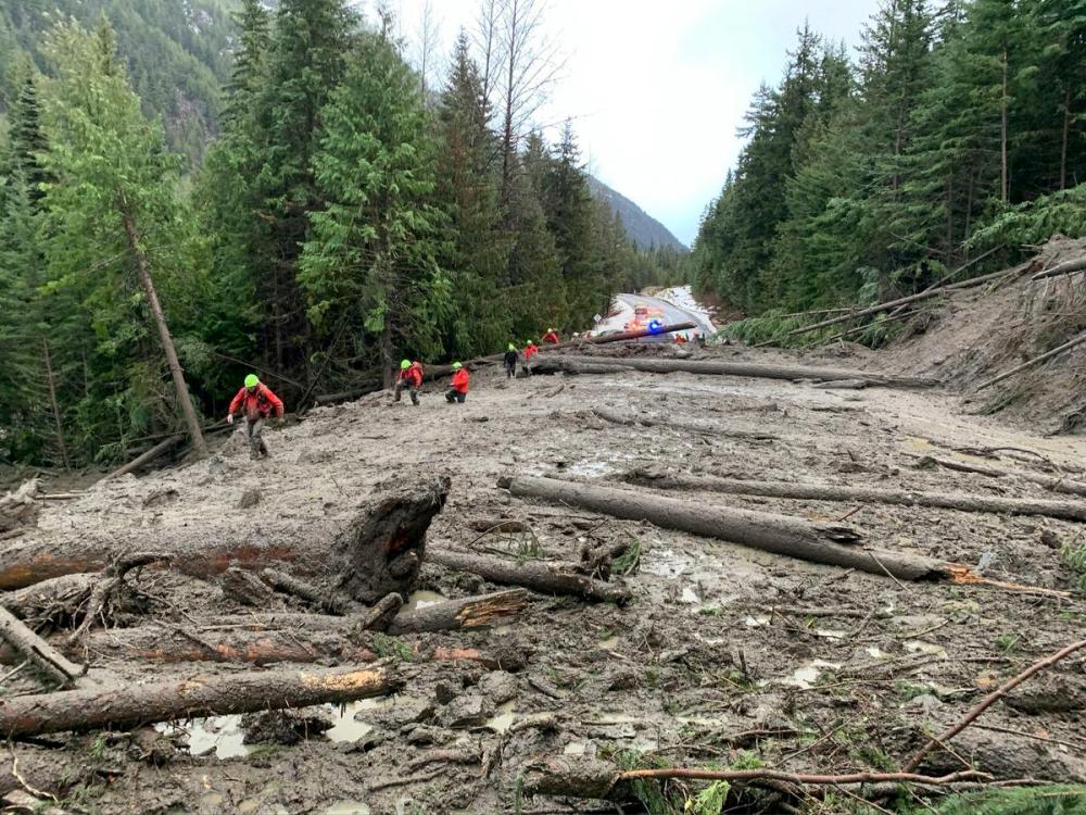 - Pemberton SAR/Twitter
A mudslide near Lillooet B.C. has swept away several cars. At this point, one woman's body has been recovered.