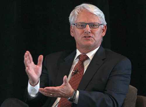 In addition to his fees, Gordon Campbell's commission racked up more than $76,000 in expenses, pushing the total cost to $670,755. (Dan Janisse / Postmedia files)