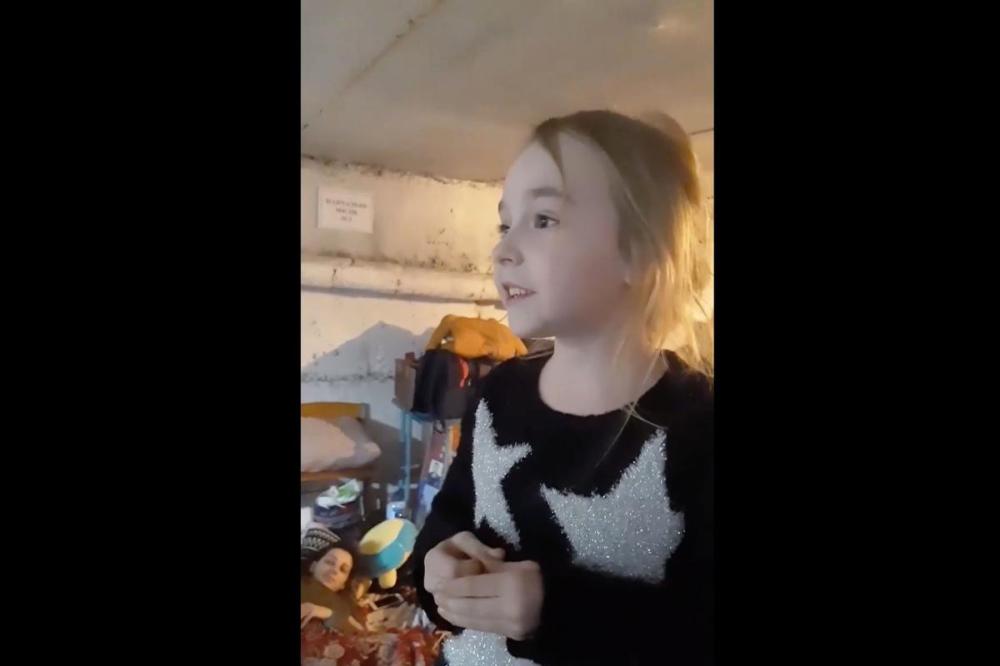 - FACEBOOK
A viral video that has enchanted the world shows Amelia, a little Ukrainian girl, singing “Let It Go” in a bomb shelter.