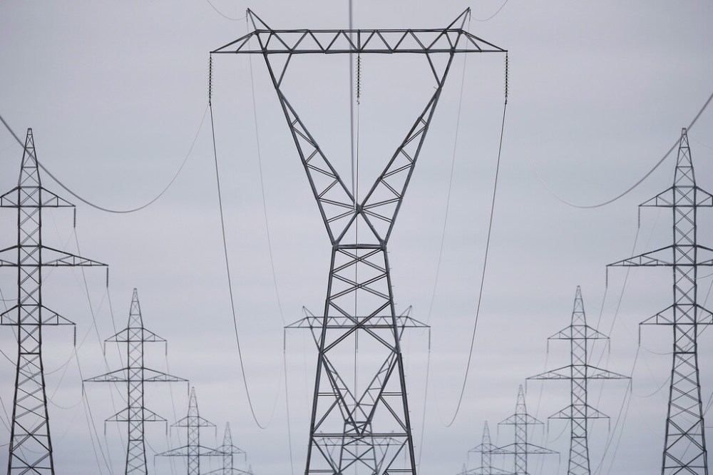 CP
Manitoba has been successful in attracting industrial companies that require huge amounts of cheap electricity, representing a critical domestic revenue stream for Hydro. (John Woods / The Canadian Press files)