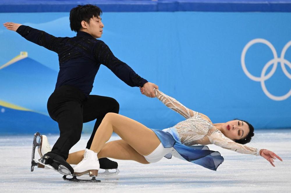 MANAN VATSYAYANA - GETTY IMAGES
China’s Han Cong and Sui Wenjing delivered a near-flawless performance in the Olympic pairs free skate, and needed every point for gold.