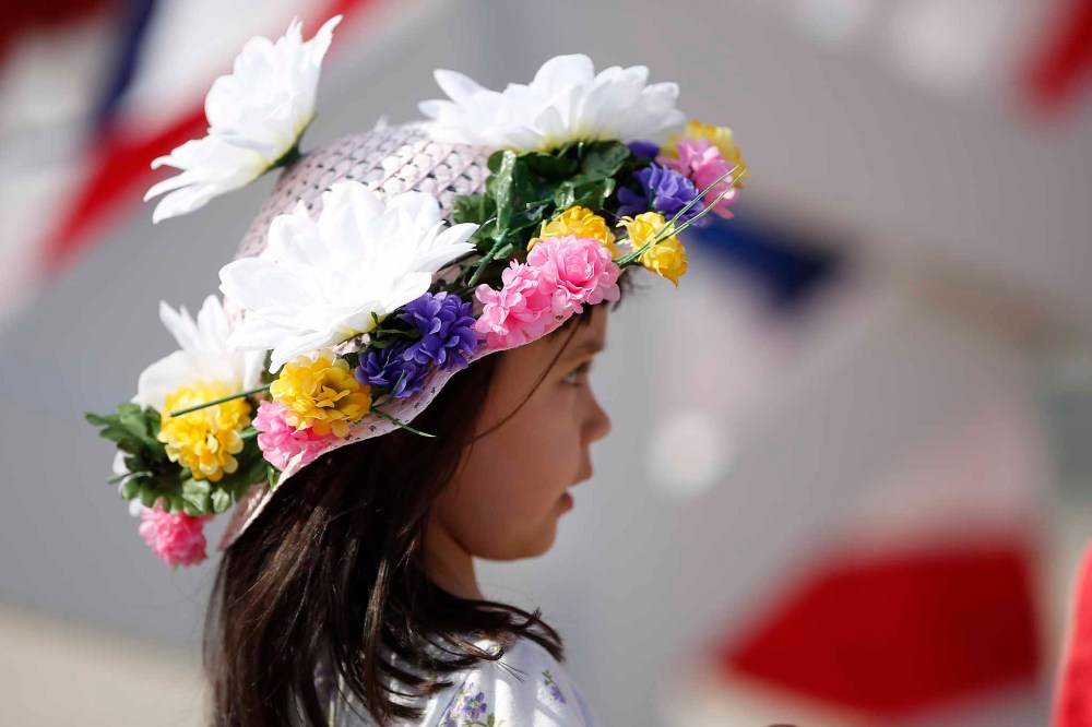 Erika Wedlake's hat also had a floral theme. We presume racehorses are inspired by flowers.
