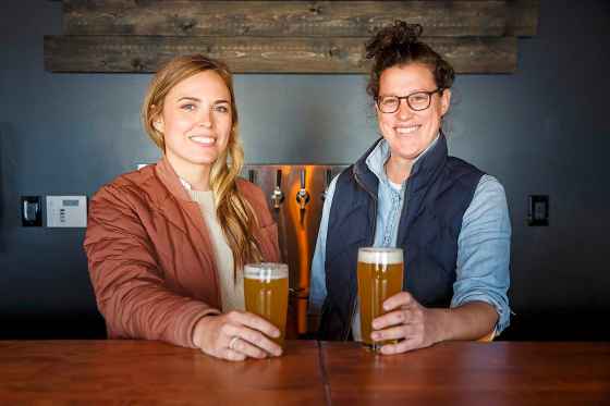 Good Neighbour Brewing co-owners (from left) Amber Sarraillon and Morgan Wielgosz. (Mike Deal / Winnipeg Free Press files)