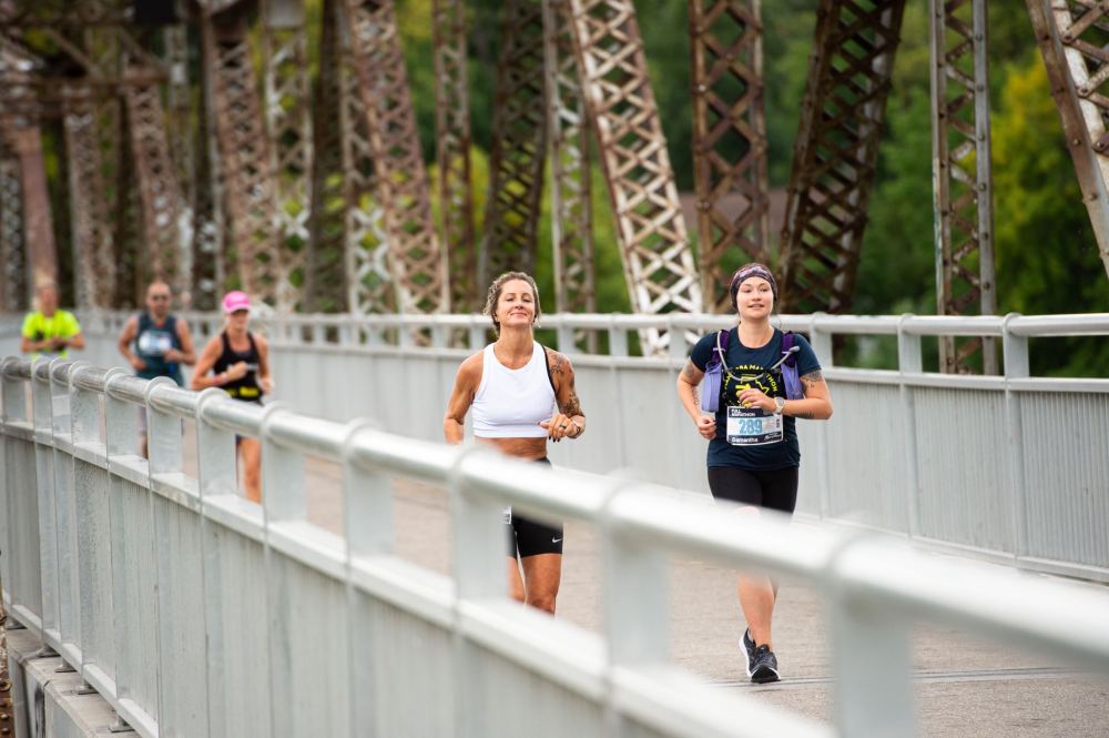 MIKE SUDOMA / Winnipeg Free Press
A total of about 3,000 marathon runners were expected to take part in the Manitoba Marathon Sunday morning.