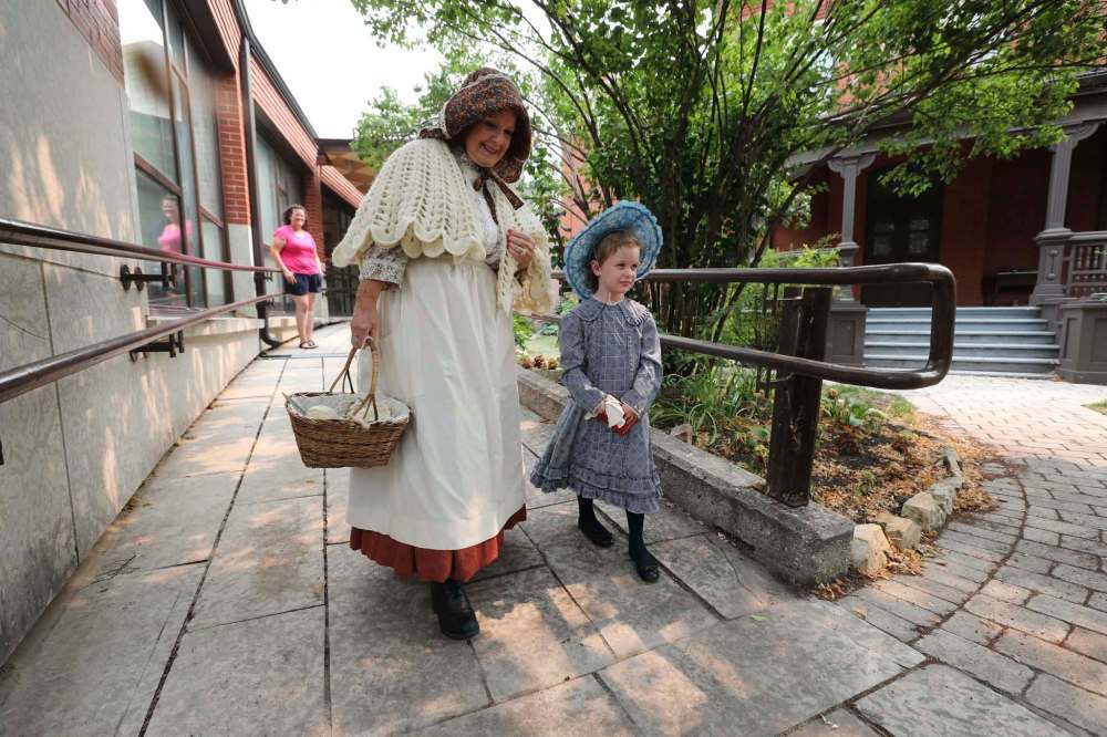 RUTH BONNEVILLE / WINNIPEG FREE PRESS
The show highlighted the connection between historic times and dates over the 150 years of Manitoba and the clothing which people wore during those times will be brought to life by volunteer models on the runway.