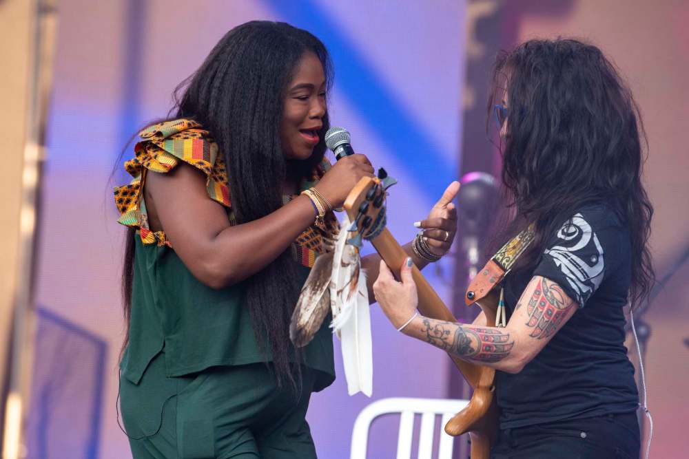 2021 Western Canadian Music Awards nominee Kelly Bado kicks off the evening lineup of performers. (Alex Lupul / Winnipeg Free Press)