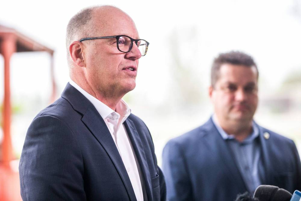 Coun. Scott Gillingham (left) would like a public inquirty into the audit, while Jeff Browaty (right) would like to hear the rationale about changing from one version to the other. (Mikaela MacKenzie / Winnipeg Free Press files)