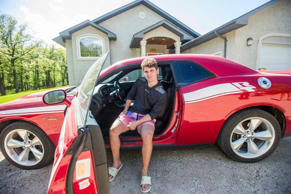 MIKAELA MACKENZIE / WINNIPEG FREE PRESS
Denton Mateychuk in his new car.