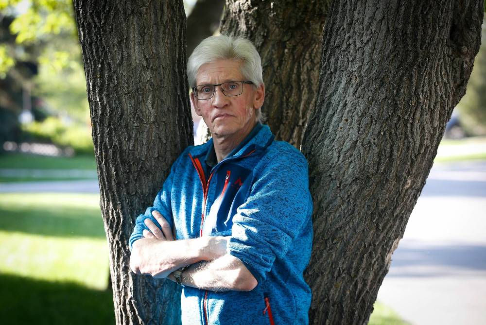 JOHN WOODS / WINNIPEG FREE PRESS
Schmidt has idiopathic pulmonary fibrosis, which causes scar tissue to form in his lungs and makes breathing difficult