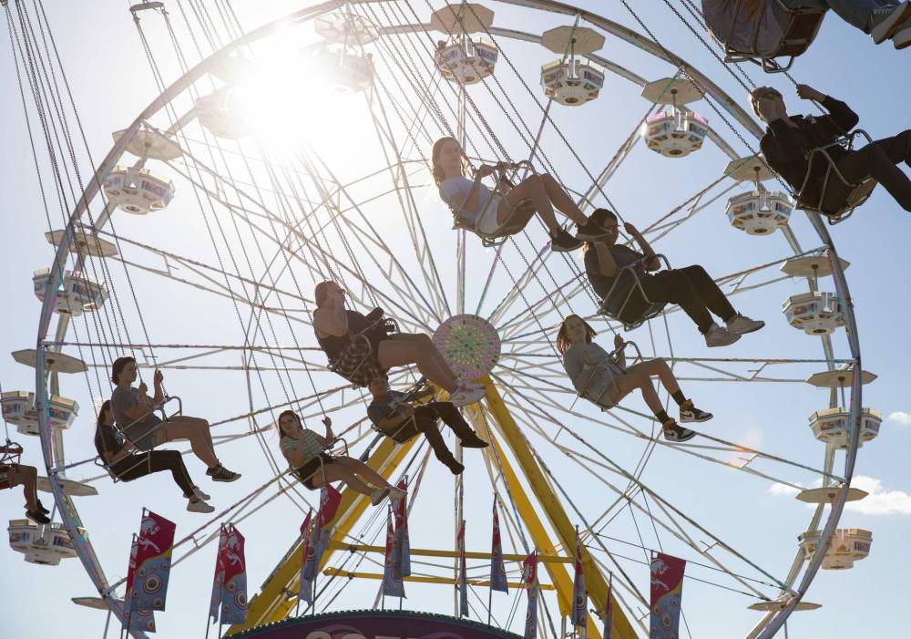 JESSICA LEE / WINNIPEG FREE PRESS
The Red River Ex started under sunny skies on Friday.