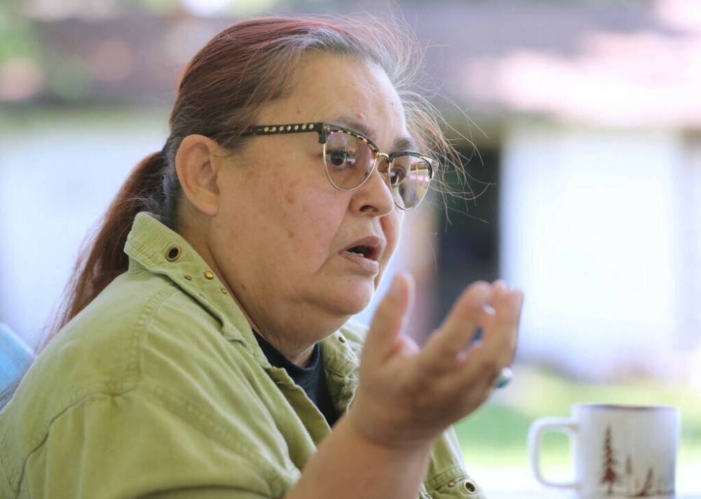 RUTH BONNEVILLE / WINNIPEG FREE PRESS
Residential school survivor Victoria McIntosh said she and her classmates were “always getting smacked and hit” and insulted by priests and nuns. She would get hit if she didn’t pour coffee a certain way for staff.