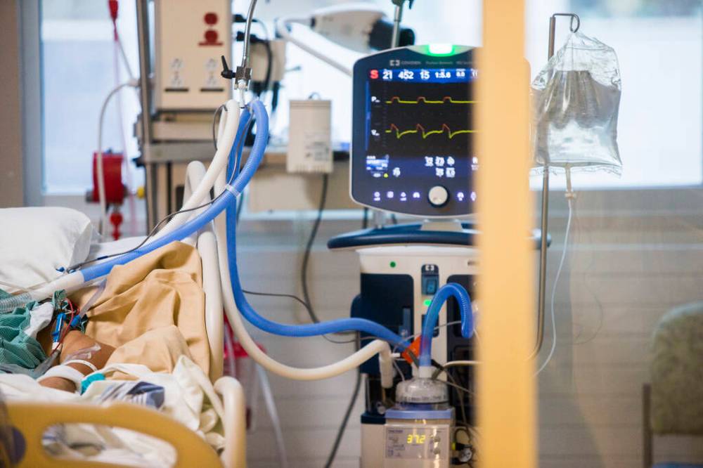 MIKAELA MACKENZIE / WINNIPEG FREE PRESS FILES
As of Wednesday, new patients were no longer accepted into the Virtual COVID Outpatient Program, which will suspend operations at the end of June.