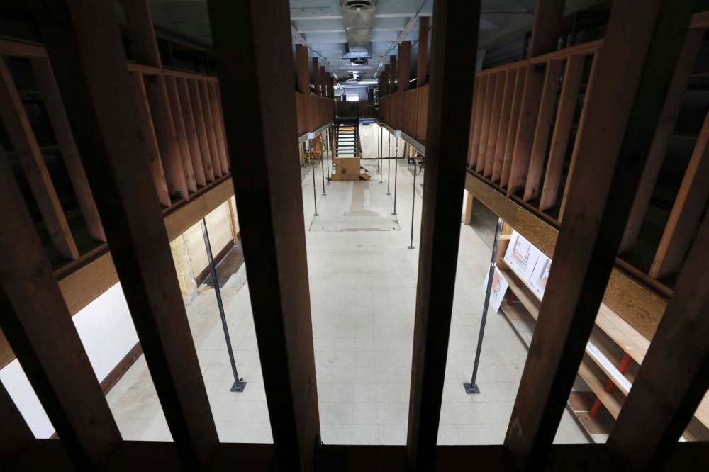 RUTH BONNEVILLE / WINNIPEG FREE PRESS
The view from the mezzanine level through the railing.