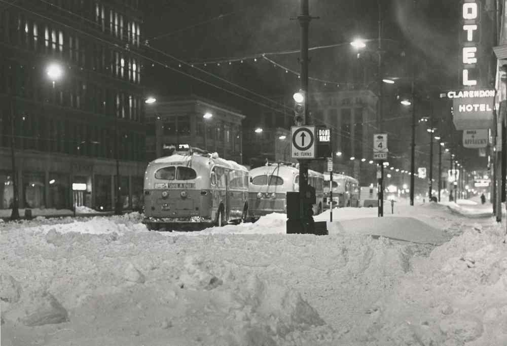 Portage Avenue and Donald Street at midnight (Jack Ablett / Winnipeg Free Press Archives)