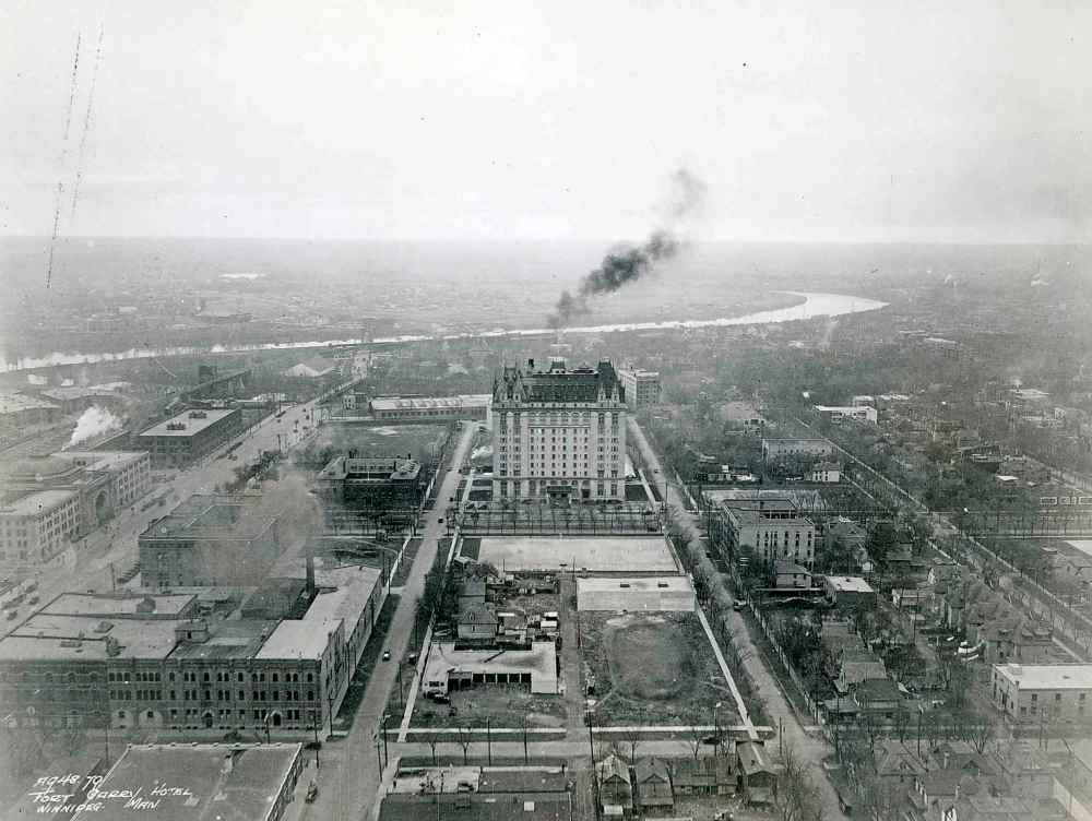 The Hotel Fort Garry in 1939. (Royal Canadian Air Force)