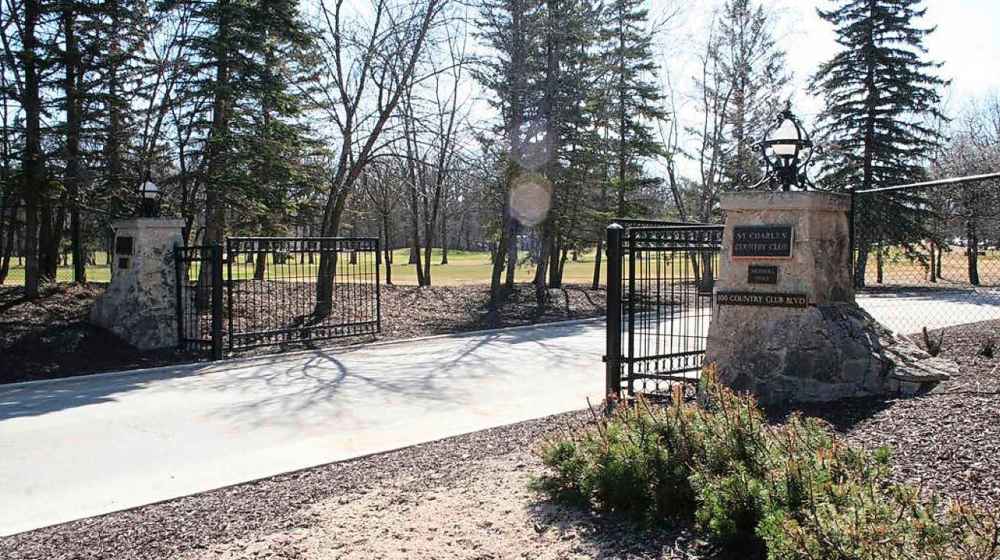 City of Winnipeg
The St. Charles Country Club took the ornamental lights off the pillars at Country Club and Portage in the 1970s and reused them on new entrance pillars near Meadowside Drive.