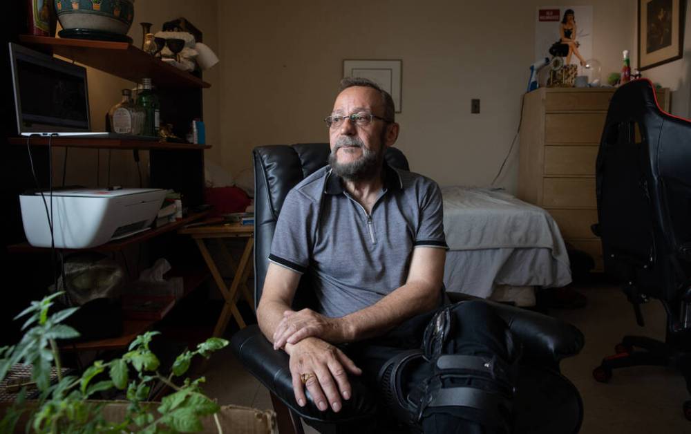 JESSICA LEE / WINNIPEG FREE PRESS FILES
Randall Wolak, a resident at 101 Marion Street, said he asked the families minister to ensure the property’s surveillance camera system is functional and to consider funding a social worker for the building to assist residents needing mental heath and addictions support.