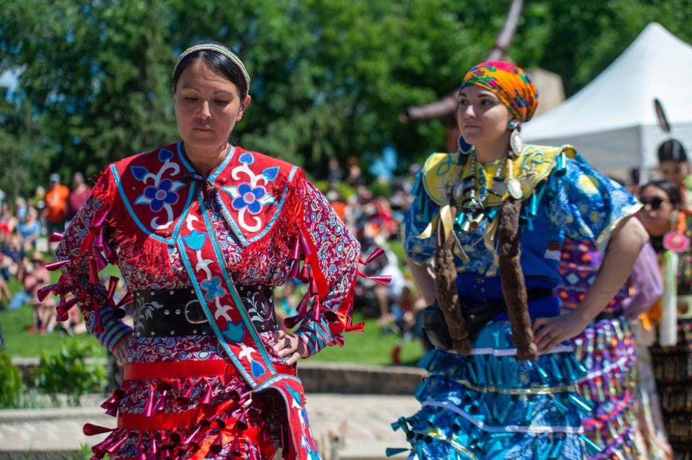 ETHAN CAIRNS / WINNIPEG FREE PRESS
Dancers at the pow-wow dance demonstration at A New Day Ceremony at The Forks in Winnipeg.