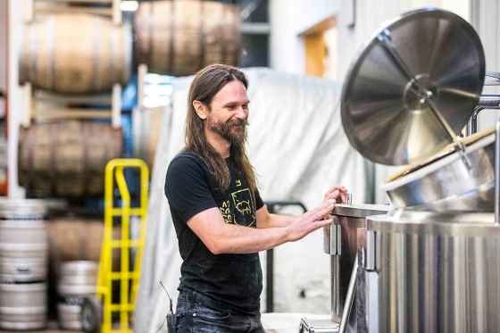 Nonsuch Brewing Co. head brewer Mark Borowski is one of many local brewers who got their start in home brewing. (Mikaela MacKenzie / Winnipeg Free Press)