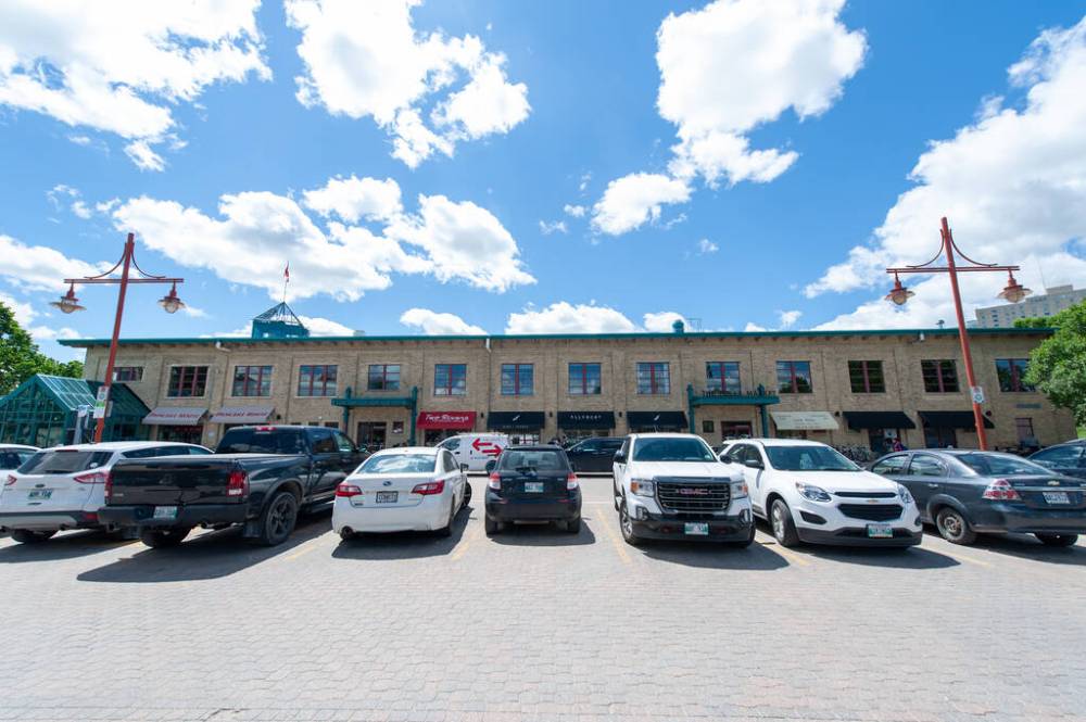 ETHAN CAIRNS / WINNIPEG FREE PRESS
Officers responded to the parking lot in front of The Forks Market building at about 8 p.m. Monday for a report of an assault in progress, the Winnipeg Police Service said Tuesday.