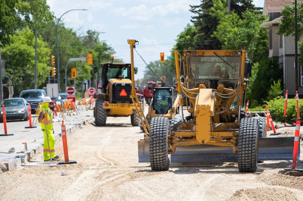 Daniel Crump / Winnipeg Free Press Files
Winnipeg had more than 115 mm of rain in April, May and June this year, causing rain and moisture delays for city construction crews.
