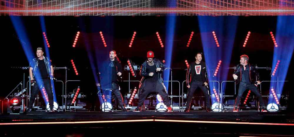 JOHN WOODS / WINNIPEG FREE PRESS
Backstreet Boys perform in Winnipeg Monday.