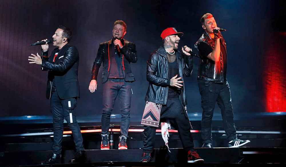 JOHN WOODS / WINNIPEG FREE PRESS
Backstreet Boys perform in Winnipeg Monday.