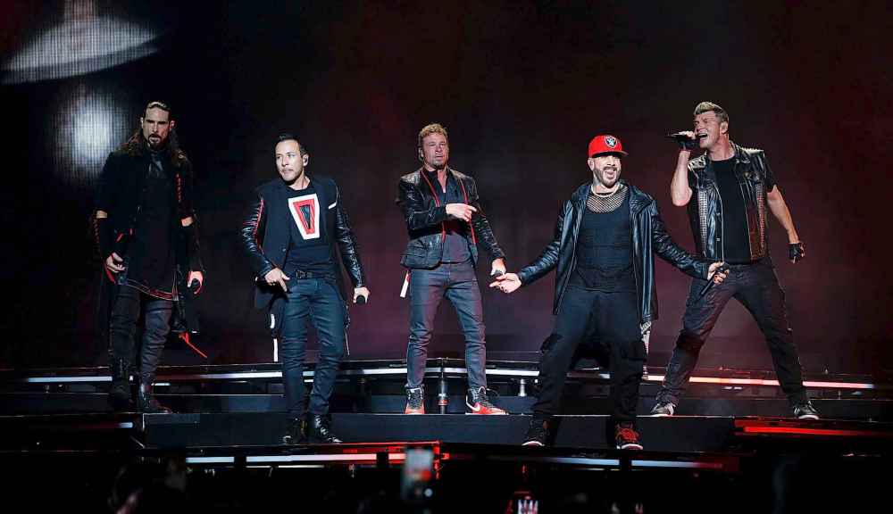JOHN WOODS / WINNIPEG FREE PRESS
Backstreet Boys perform in Winnipeg Monday.