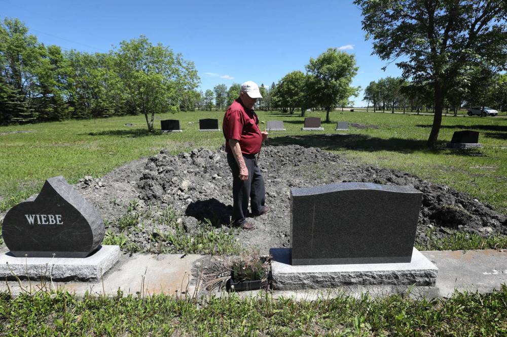 RUTH BONNEVILLE / WINNIPEG FREE PRESS
Abe Peters used to own Mennonite Memorial Gardens Cemetery just southeast of Winnipeg on Symington Road. But since it's been sold to a private owner in Ontario, it has fallen into terrible disrepair.