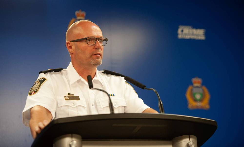 ETHAN CAIRNS / WINNIPEG FREE PRESS
Insp. Elton Hall said the police service will purchase a ductless chemical work station for technicians to restore obliterated serial numbers on seized weapons.
