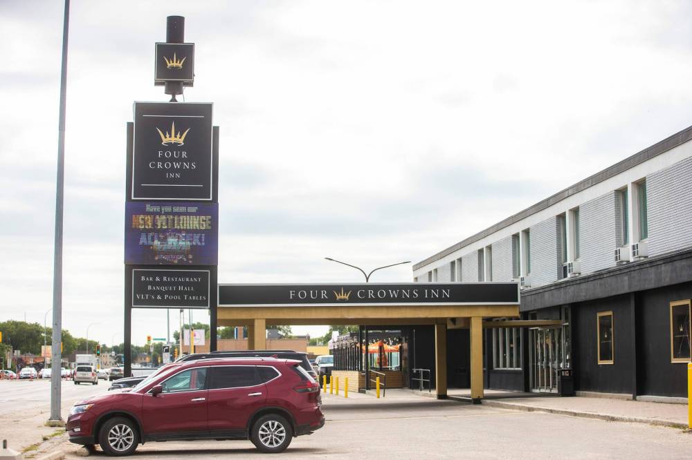 MIKAELA MACKENZIE / WINNIPEG FREE PRESS
                                The trio of break-ins at Four Crowns in Winnipeg inflicted a loss of about $5,000, which includes the cost of replacing broken windows and beer that was stolen.