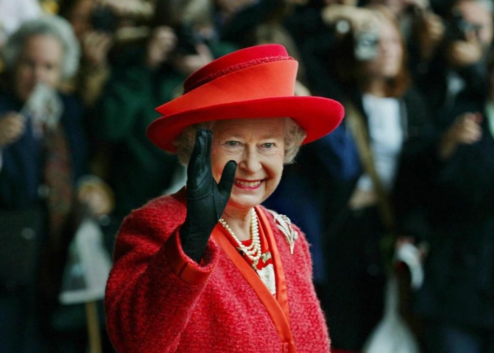 The succession from the Queen to her eldest son Charles is automatic, without any disruption to governing bodies that sit in her name or to legislation, oaths and other legal documents issued in her name. (Kevin Frayer / Canadian Press files)