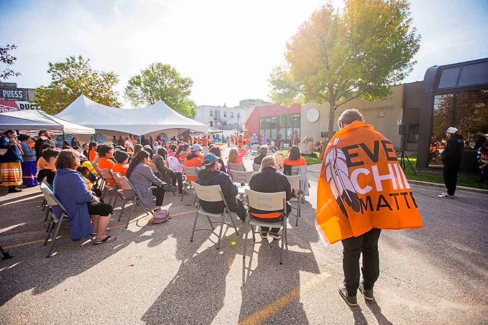 Knowledge keeper David Budd speaks at the Ma Mawi Wi Chi Itata Centre. (Mikaela MacKenzie / WInnipeg Free Press)