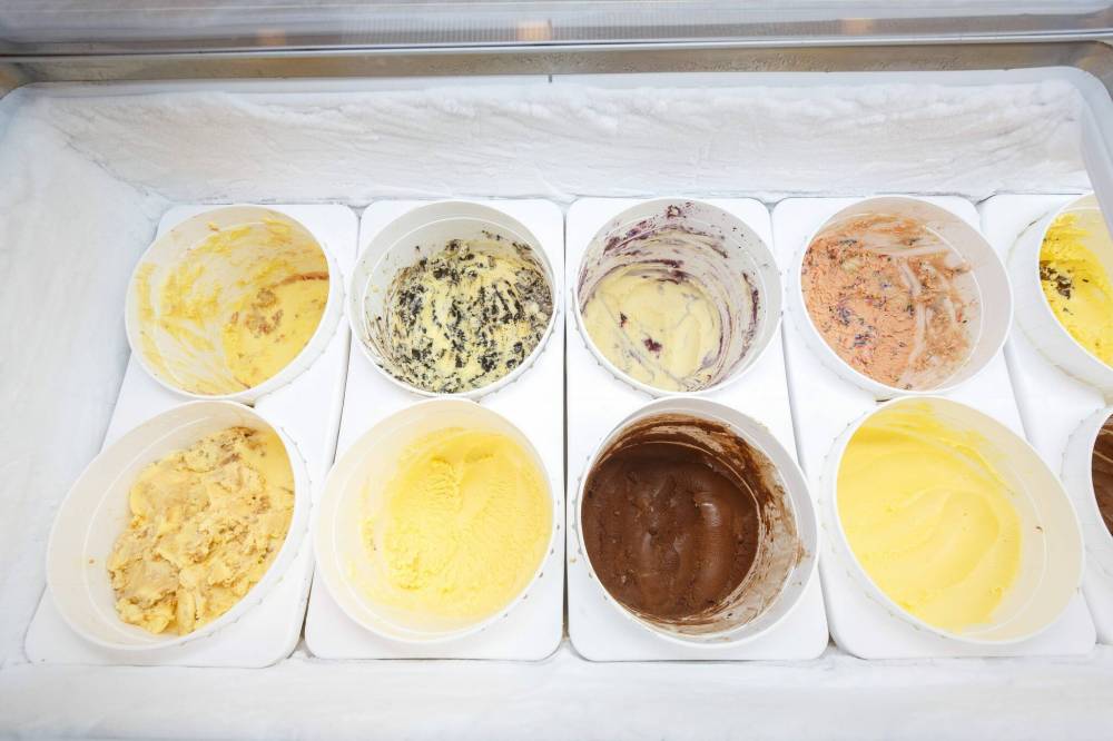MIKE DEAL / WINNIPEG FREE PRESS
There are sixteen flavours to choose from including several non-dairy flavours.