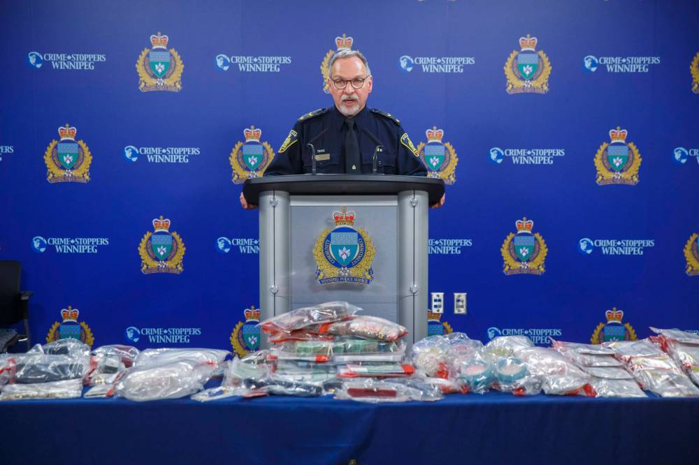 MIKE DEAL / WINNIPEG FREE PRESS
Winnipeg Police Constable Rob Carver. Provincial property forfeiture officials filed documents to seize 10 properties in Point Douglas and at least nine bank accounts.