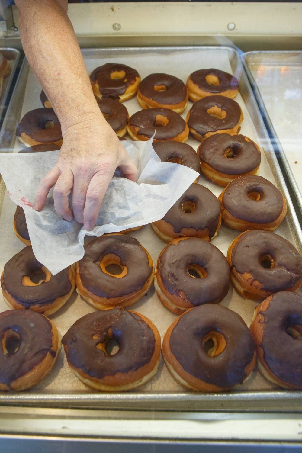 MIKE DEAL / WINNIPEG FREE PRESS
In the mid-1960s, there was a Donut House in practically every corner of the city.