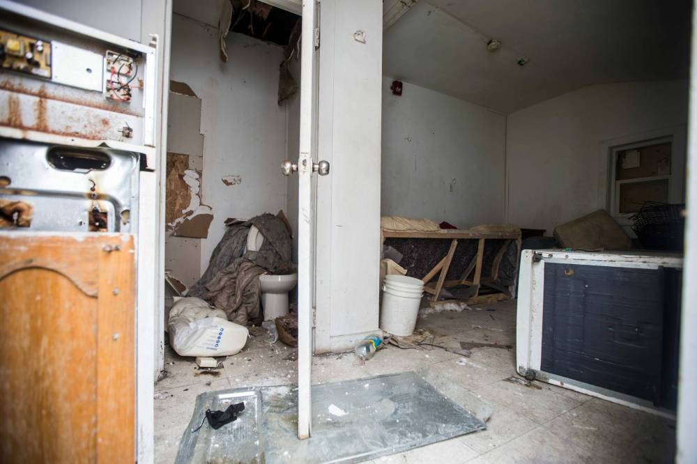 Seizing derelict buildings is a last resort for the city. (Mikaela MacKenzie / Winnipeg Free Press)