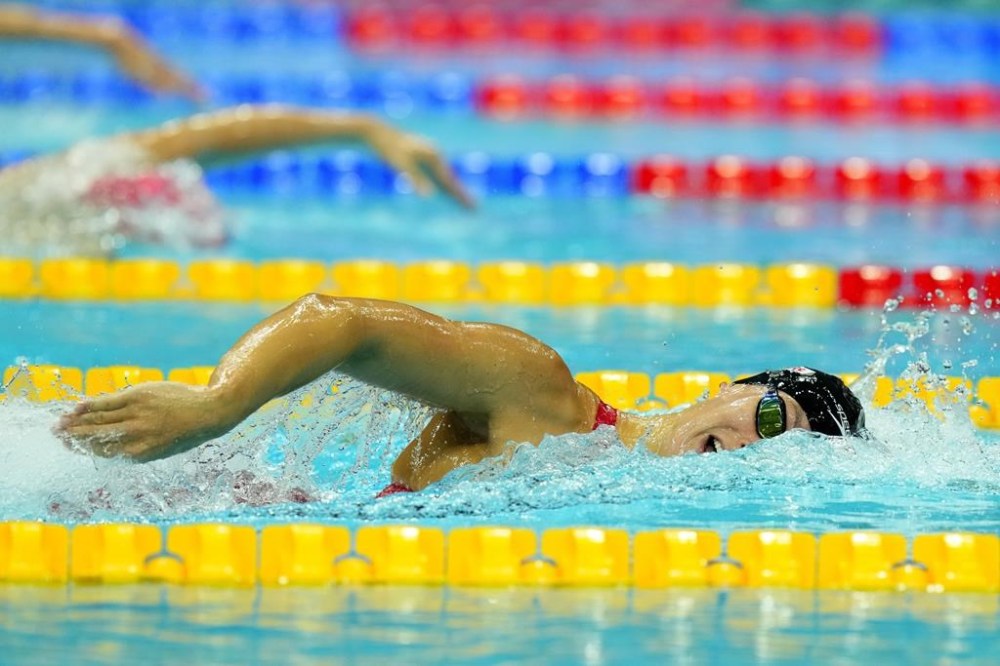 Penny Oleksiak of Canada competes during her women's 200m freestyle heat at the 19th FINA World Championships in Budapest, Hungary, Monday, June 20, 2022. THE CANADIAN PRESS/AP-Petr David Josek