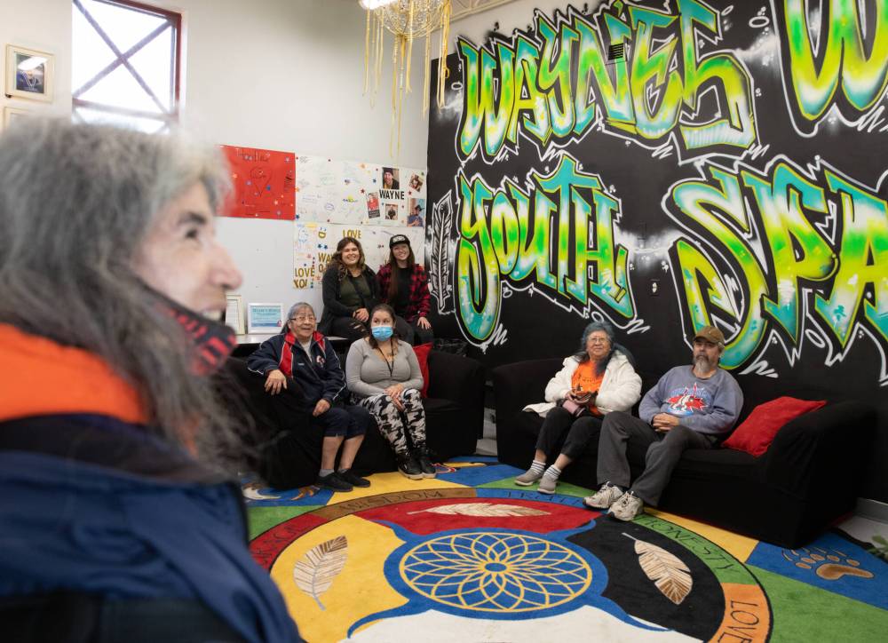 JESSICA LEE / WINNIPEG FREE PRESS
Attendees at the grand opening of Wayne’s World Youth Lounge in Turtle Island Neighbourhood Centre, which offers a place where young people have the opportunity to retreat from the stresses of everyday life.