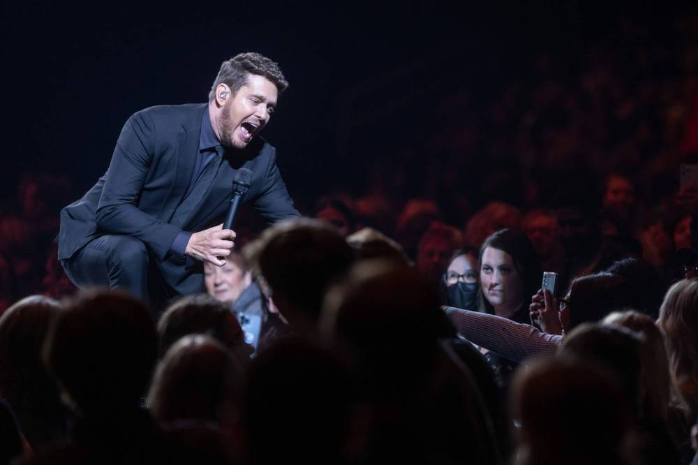 photos by Matt Duboff / Winnipeg Free Press
Michael Bublé sings Happy Birthday to an audience member at the Canada Life Centre during his concert Friday night.