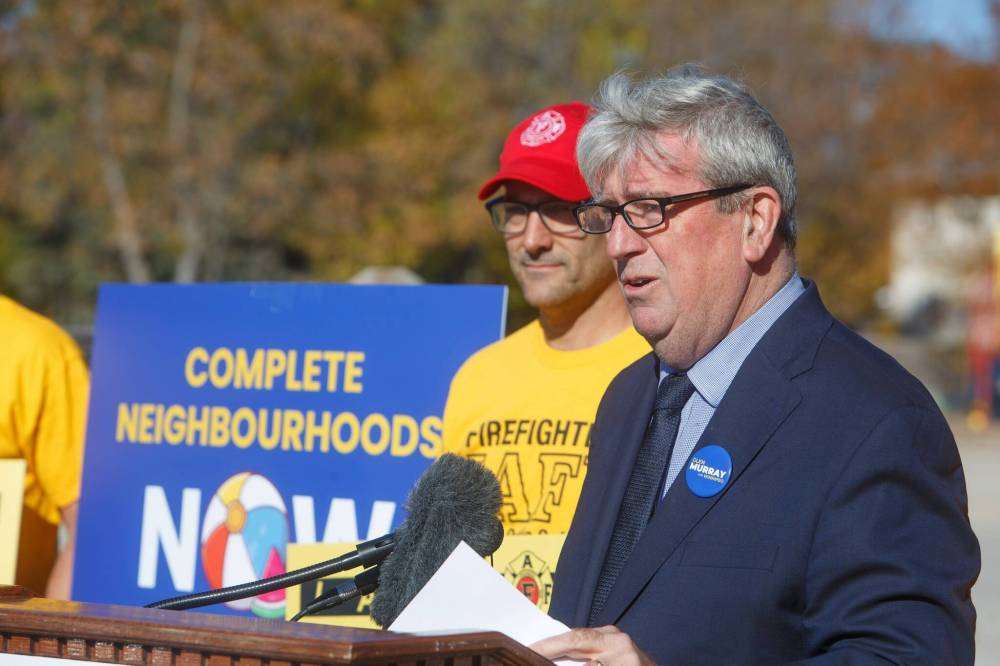 MIKE DEAL / WINNIPEG FREE PRESS
Mayoral candidate Glen Murray announces the second part of his safety strategy at the South Winnipeg Community Centre, Friday.